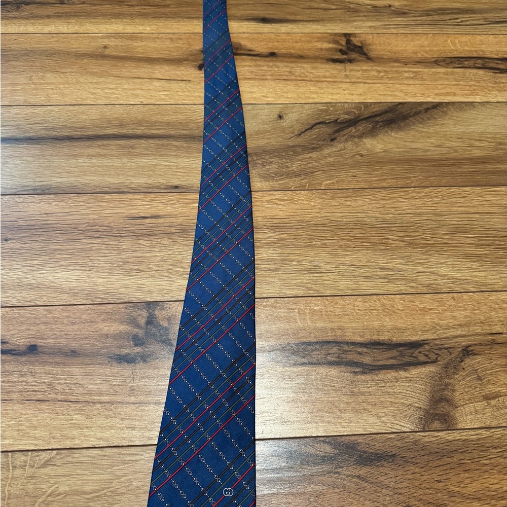 Men’s vintage Gucci tie